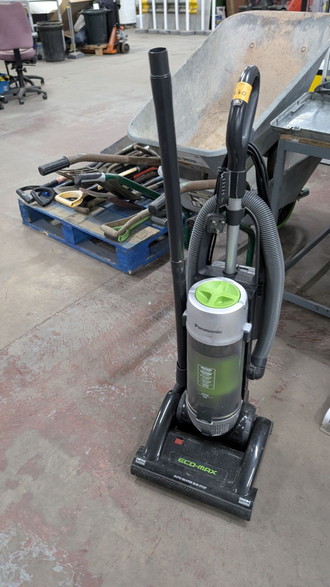 1 off Panasonic Eco Max Model: MC-UL594 Vacuum Cleaner - Image 4 of 6