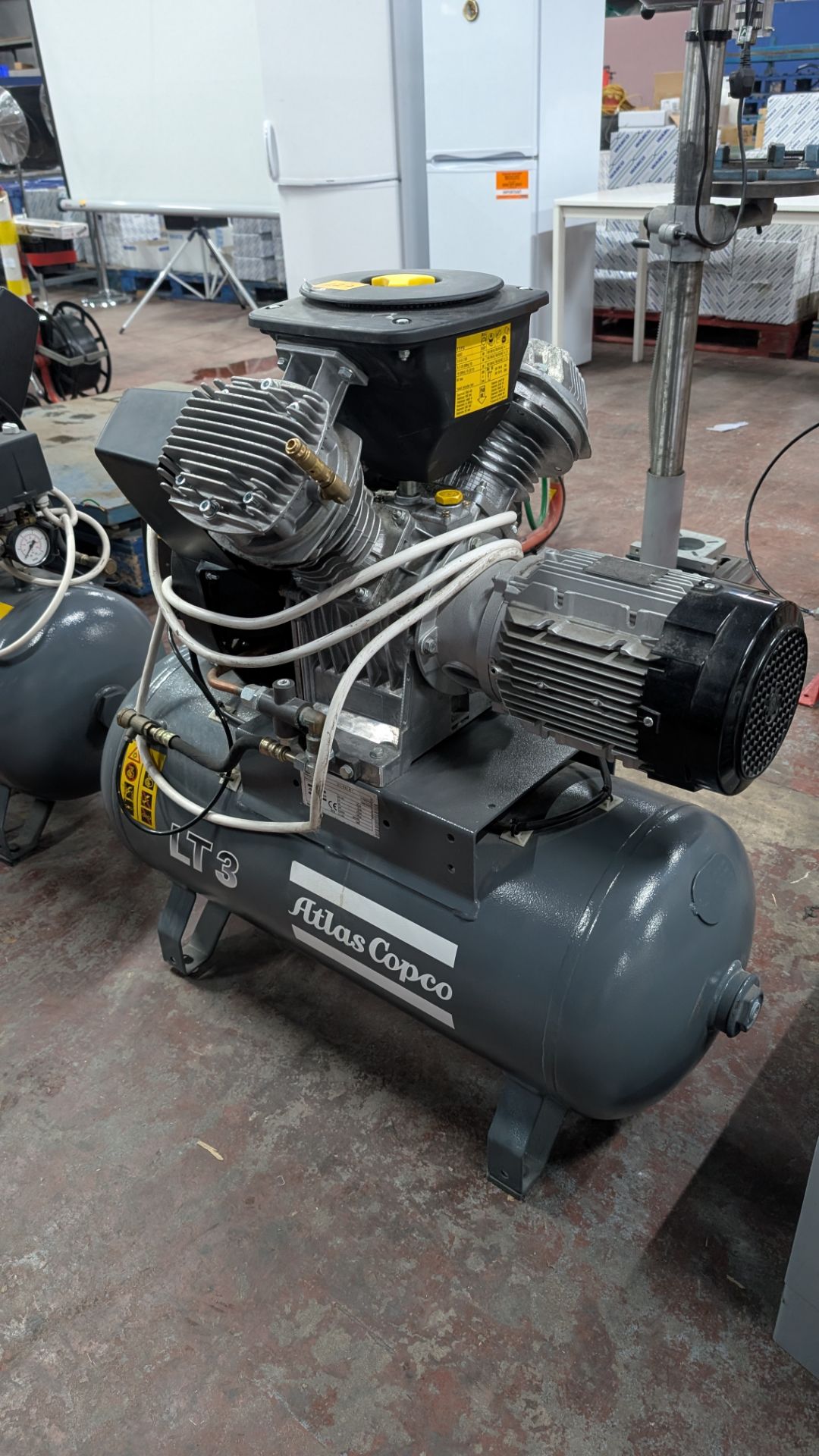 1 off Atlas Copco LT3 all-in-one Compressor System with built-in horizontal air receiver - Image 5 of 15