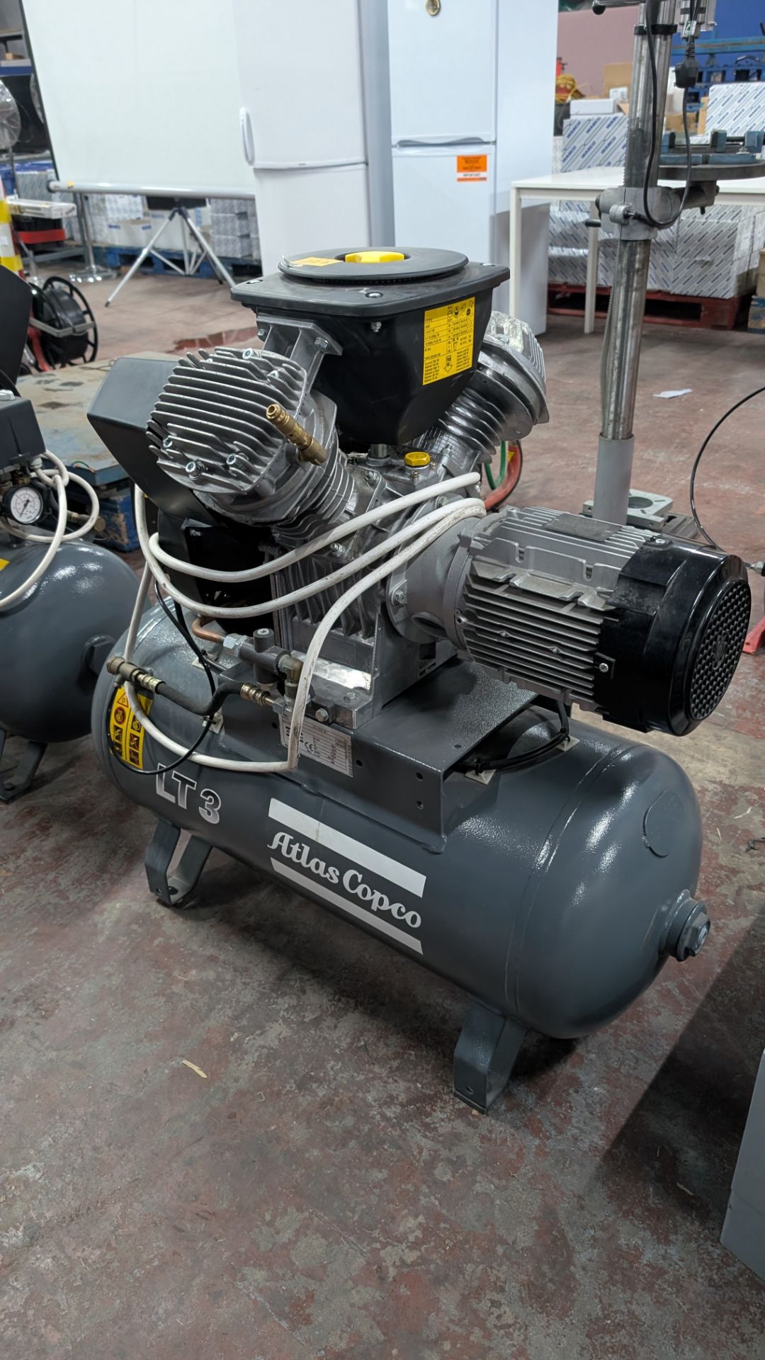 1 off Atlas Copco LT3 all-in-one Compressor System with built-in horizontal air receiver - Image 4 of 15