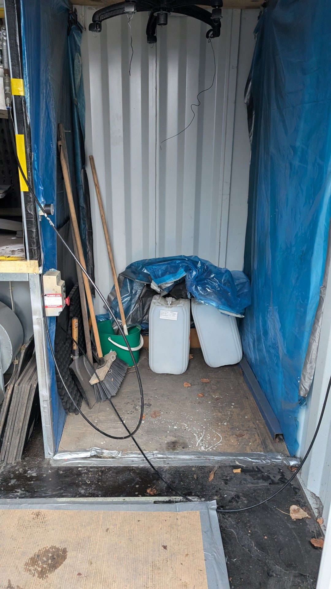 Shipping Container-Based Workshop with Industrial Parts Washer and Spray Booth. This lot comprises a - Image 20 of 31