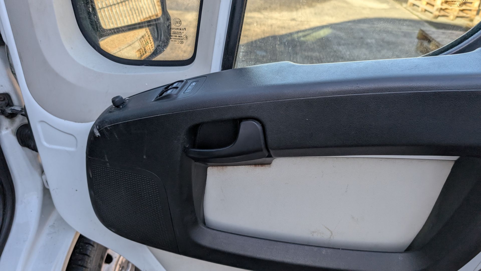 PJ66 ZVG, Peugeot Boxer 335 Pro L3H2 Blue HDI Panel Van, 6-Speed Manual Gearbox, 1997cc Diesel Engin - Image 27 of 41