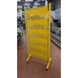 Mobile Expanding Screen