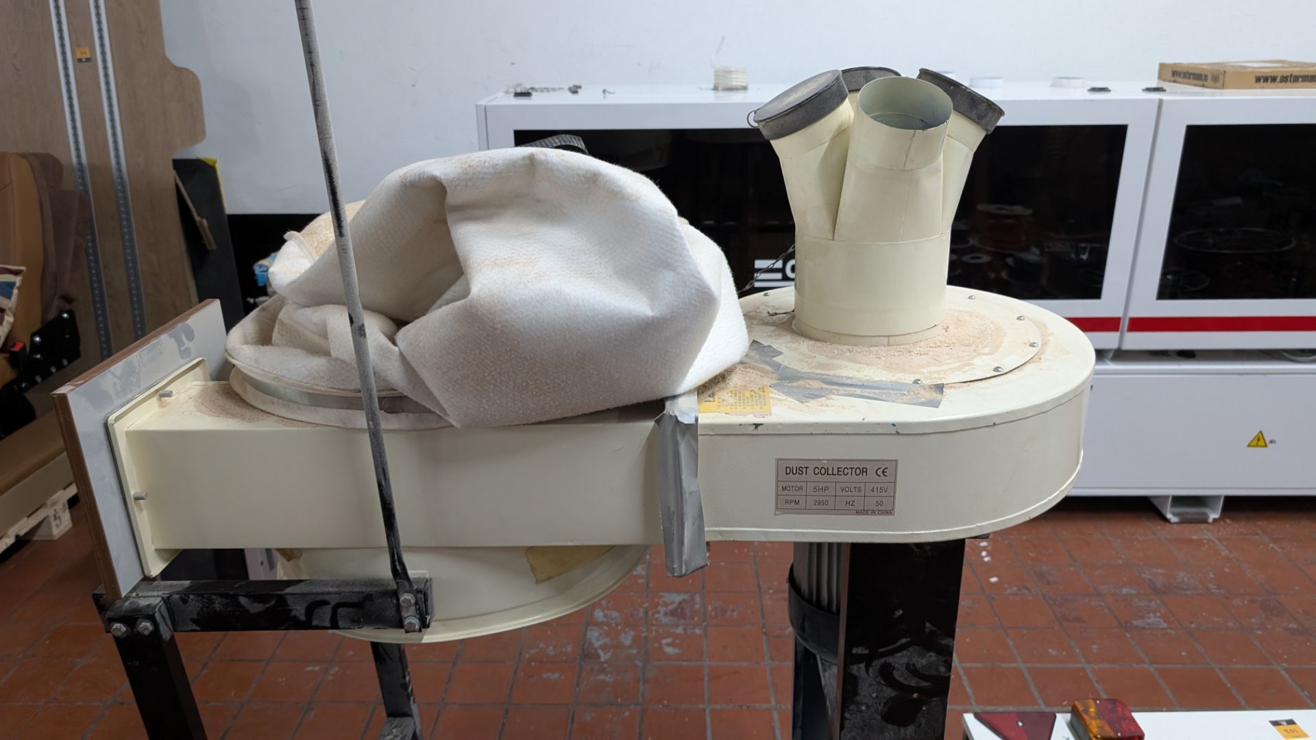 Free-standing Dust Extraction System - Image 10 of 10