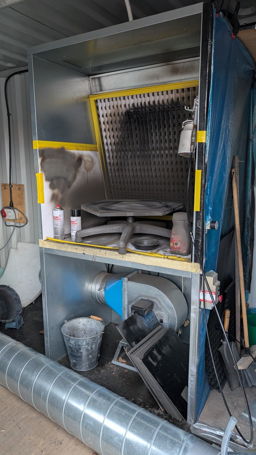 Shipping Container-Based Workshop with Industrial Parts Washer and Spray Booth. This lot comprises a - Image 13 of 31