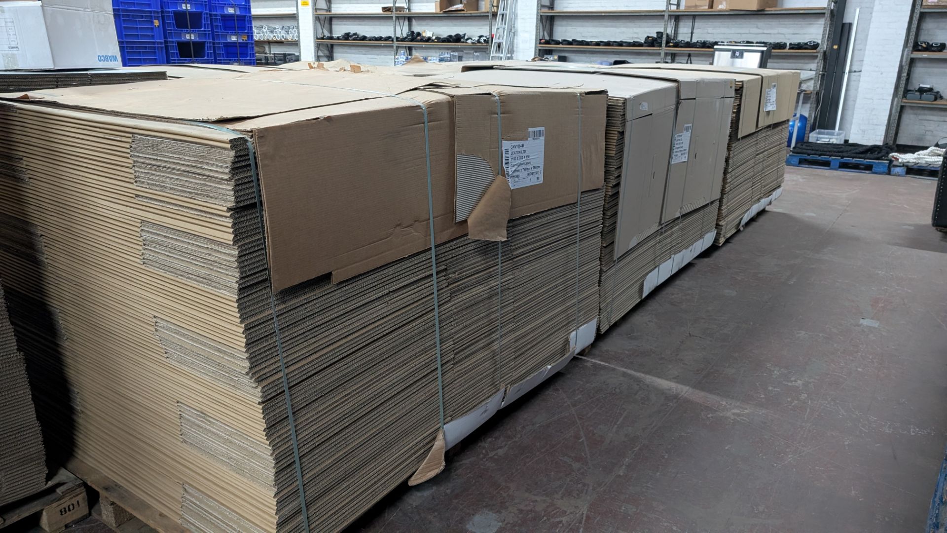 180 off Large Pallet-Sized Cardboard Boxes each measuring 1180 x 780mm x 990mm. This lot comprises t - Image 10 of 13