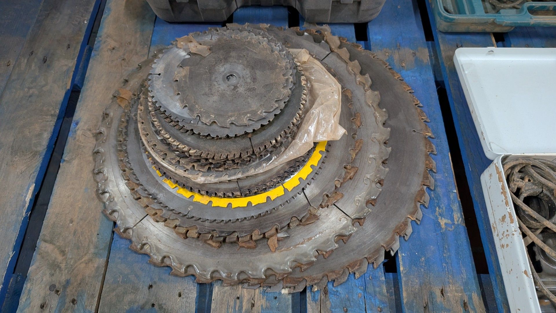 Contents of a Pallet comprising Stack of Sawblades, 110V Drills and DBB Morticer - Image 6 of 17