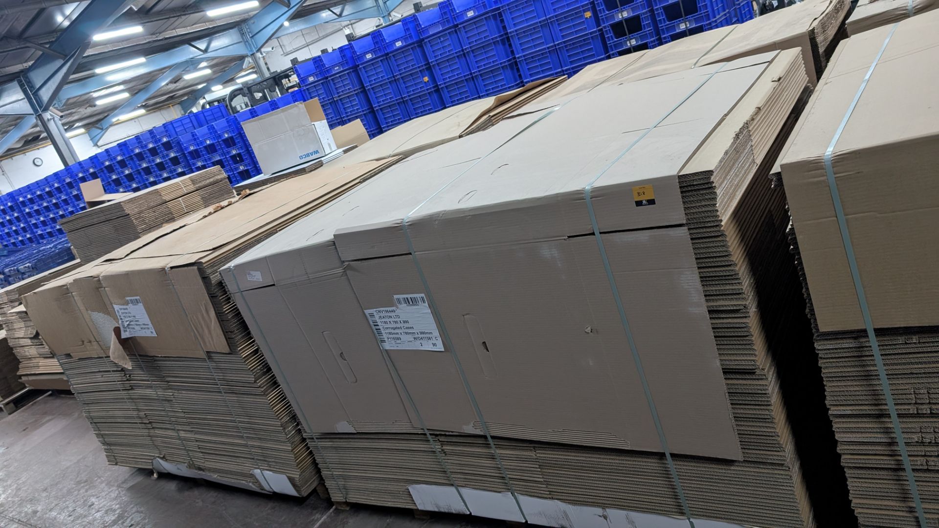 180 off Large Pallet-Sized Cardboard Boxes each measuring 1180 x 780mm x 990mm. This lot comprises t - Image 4 of 13