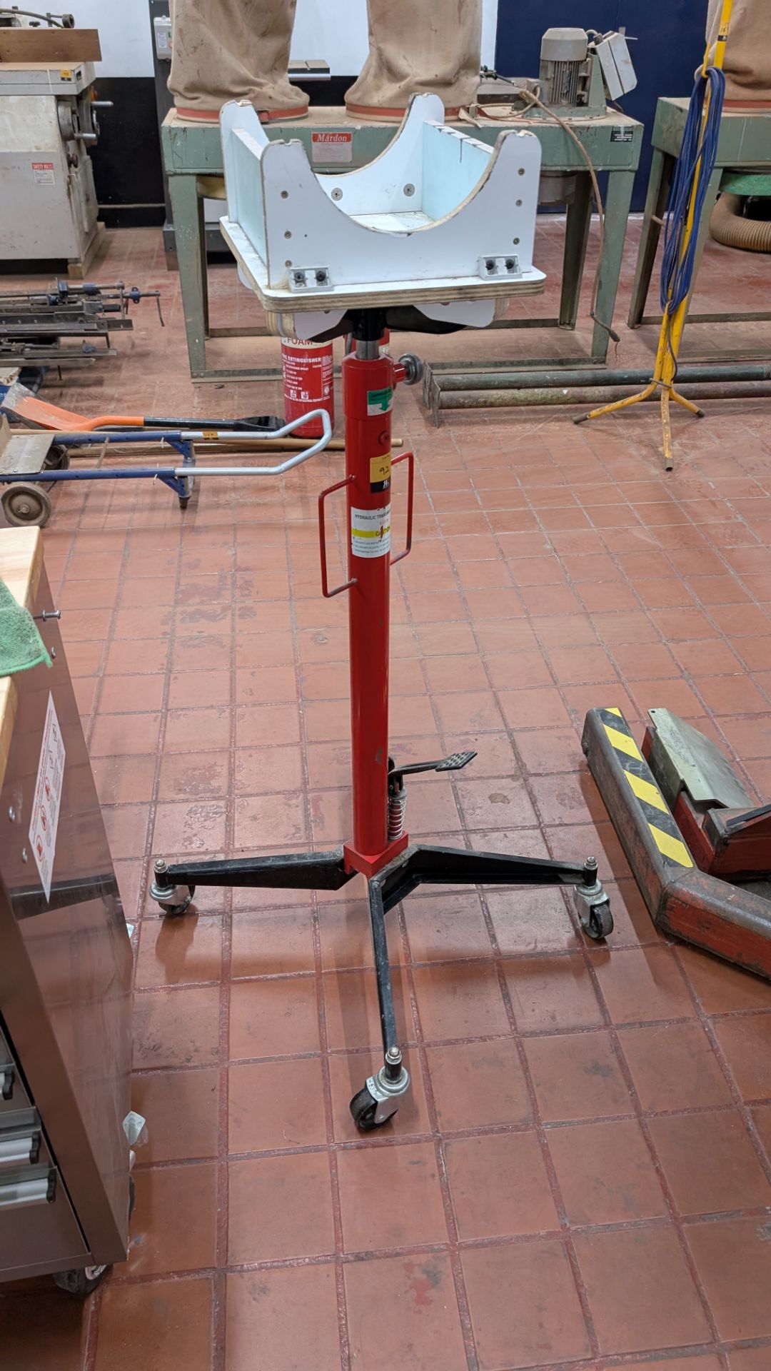 Hydraulic Transmission Lifter, 0.5-Ton Capacity - Image 10 of 10