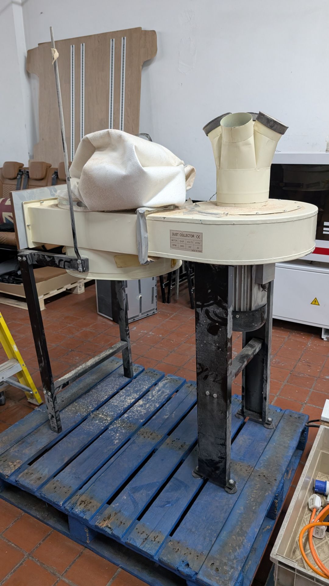 Free-standing Dust Extraction System - Image 8 of 10