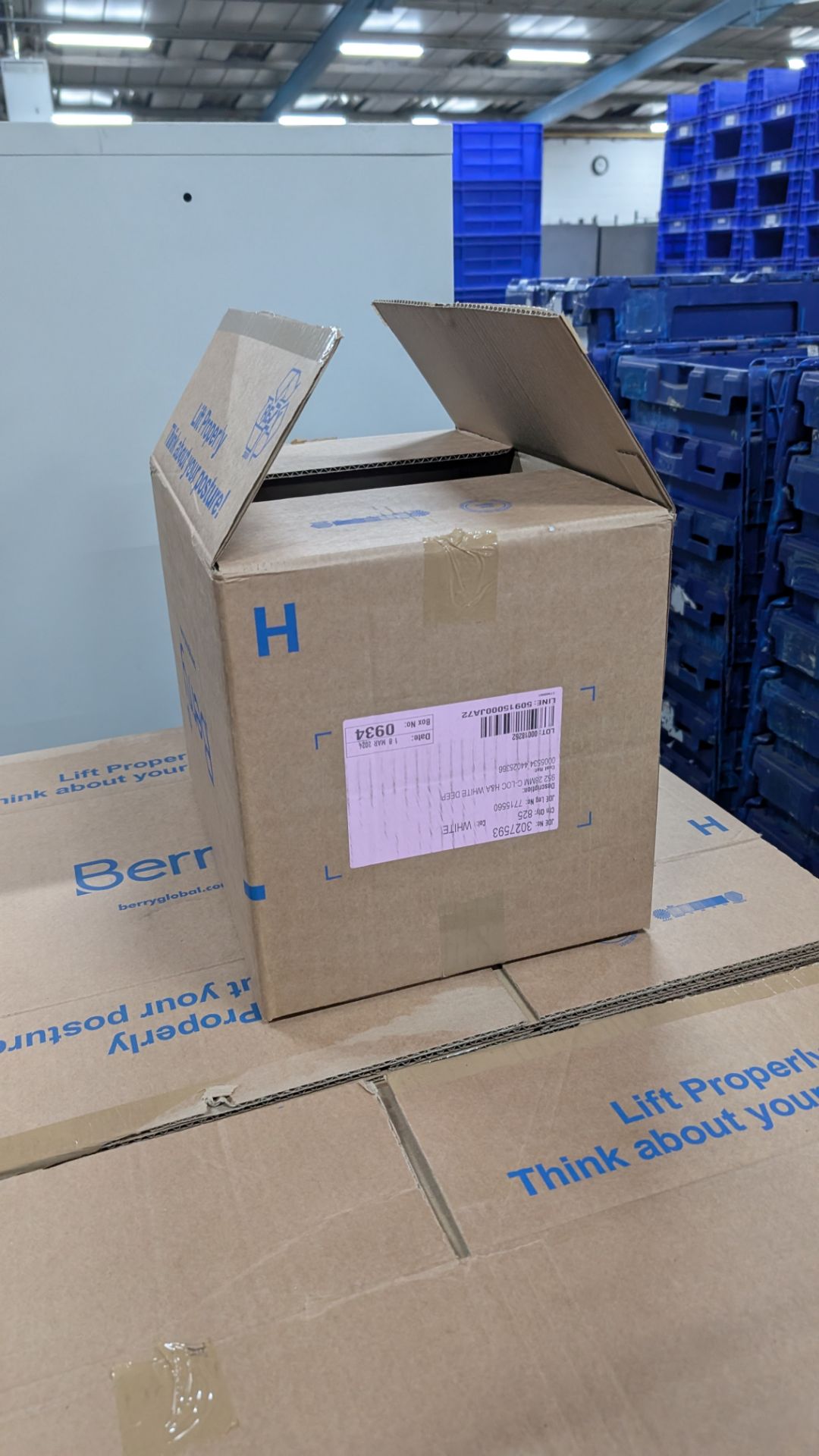 Contents of a Pallet of Cardboard Boxes each measuring 400mm x 290mm x 300mm - Image 8 of 10