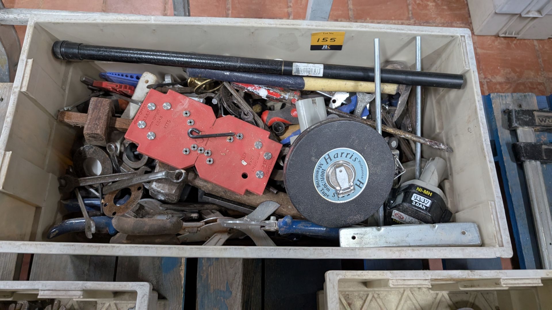 Contents of a Crate of assorted Hand Tools - Image 12 of 14