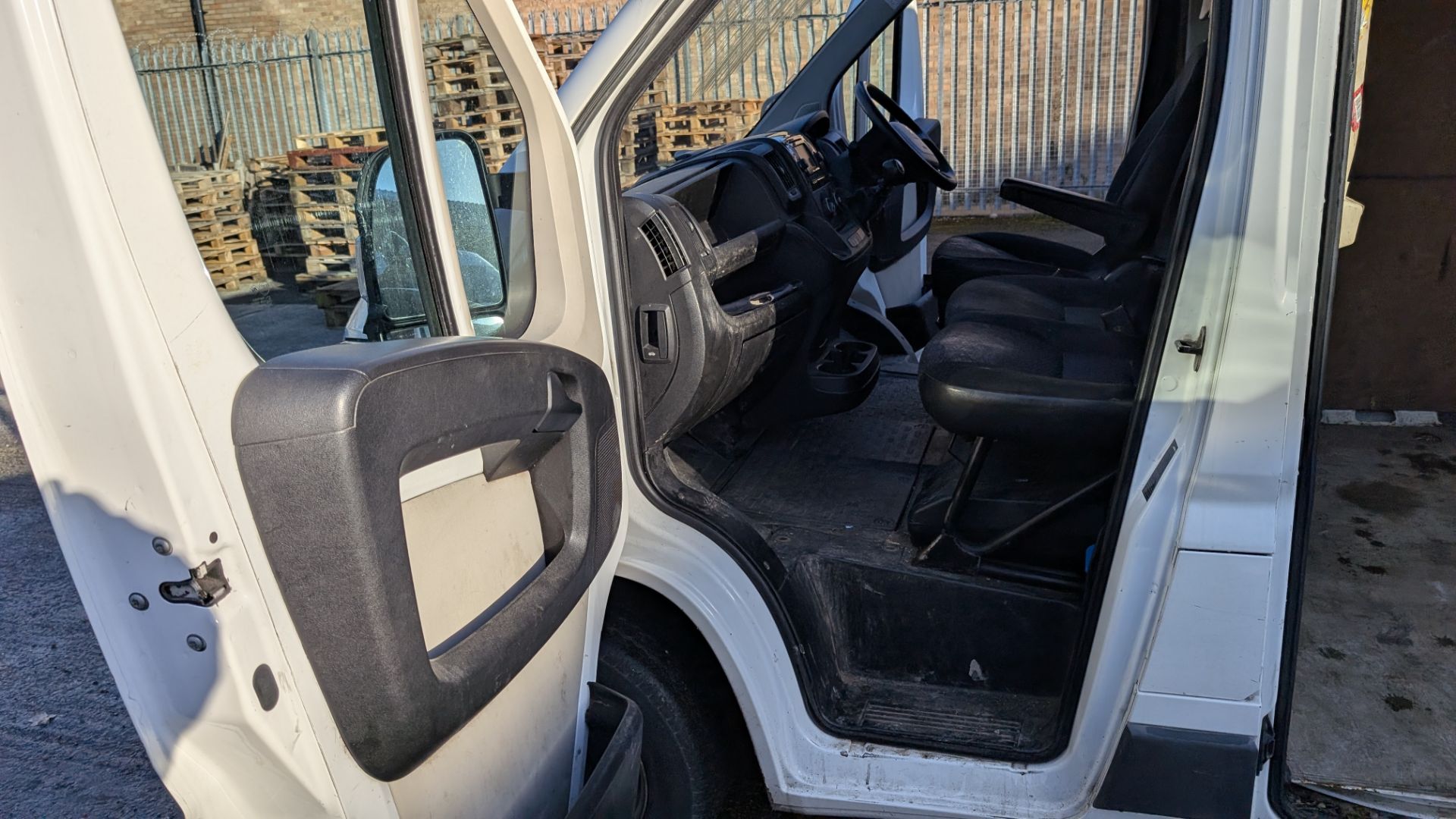 PJ66 ZVG, Peugeot Boxer 335 Pro L3H2 Blue HDI Panel Van, 6-Speed Manual Gearbox, 1997cc Diesel Engin - Image 24 of 41