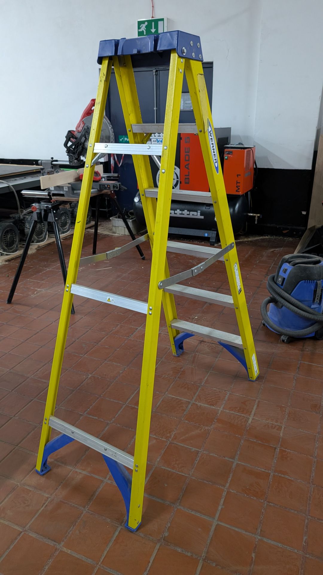 Werner 5-Tread Electricians Insulated Folding Ladders - Image 7 of 11