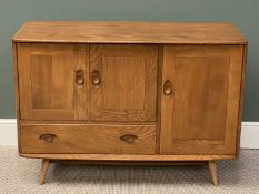 GOOD MID-CENTURY ERCOL COMPACT SIDEBOARD, single cupboard door next to two cupboard doors over a