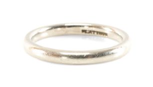 PLATINUM WEDDING BAND, ring size K, 4.0g Provenance: private collection Pembrokeshire, by family