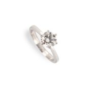 Solitaire ring with DPL expertise