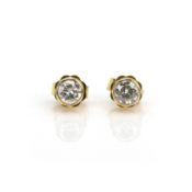 Pair of solitaire ear studs