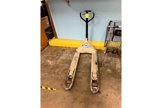 CROWN 5500LBS MANUAL PALLET JACK - Image 1 of 2