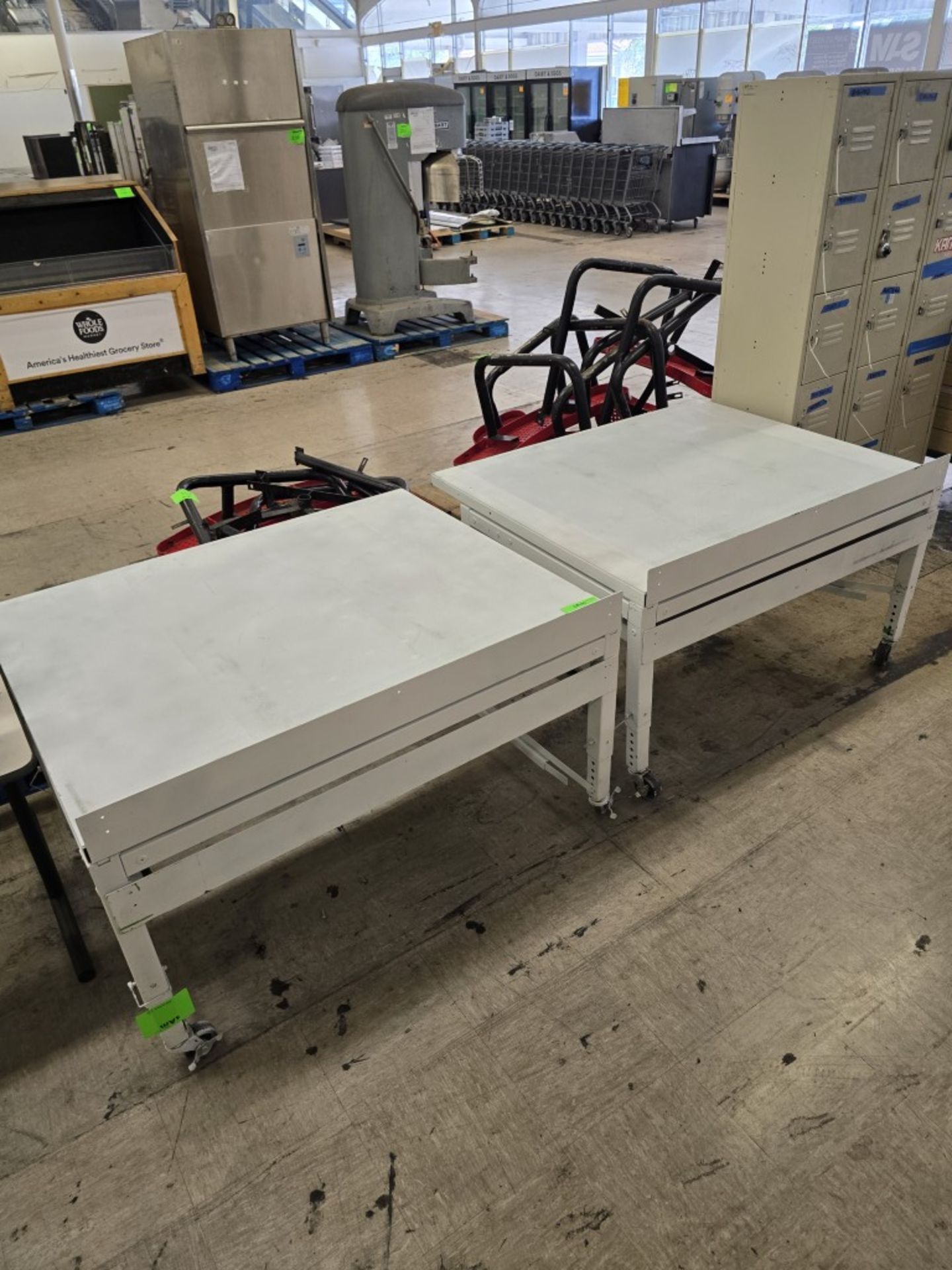 Slanted Box Loading Table 48 X 40 1/4 X 29