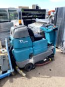 TENNANT RIDE ON FLOOR SCRUBBER