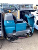 TENNANT RIDE ON FLOOR SCRUBBER
