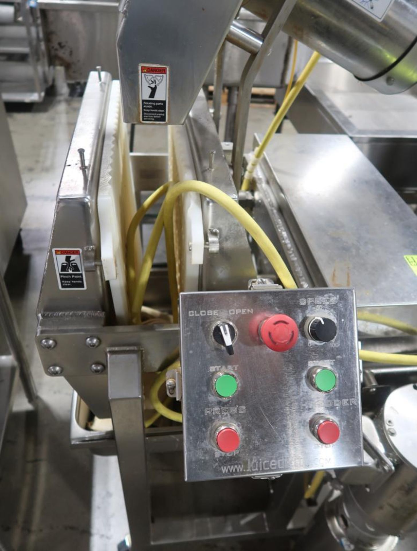 JuicedRite cold-press juicer- juices 20-40 gal/hour - Image 3 of 5