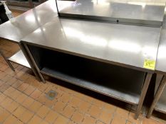 STAINLESS STEEL TABLE
