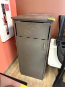 WASTE RECEPTACLE WITH BIN