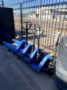 MANUAL PALLET JACKS
