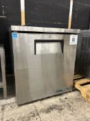 TRUE 27IN UNDERCOUNTER REFRIGERATOR