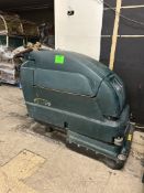 NOBLE 3301 FLOOR SCRUBBER