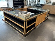 DRY PRODUCE MERCHANDISING ISLAND