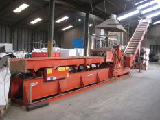 Morbark HD30 Mulch Hog, 770mm wide tray feeder feeding the 150kW mill and a 900mm wide twin chain