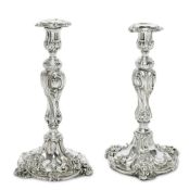 Ein Paar Kerzenleuchter. Berlin, 19. Jh., wohl Johann George Wilhelm Peters | Silber.