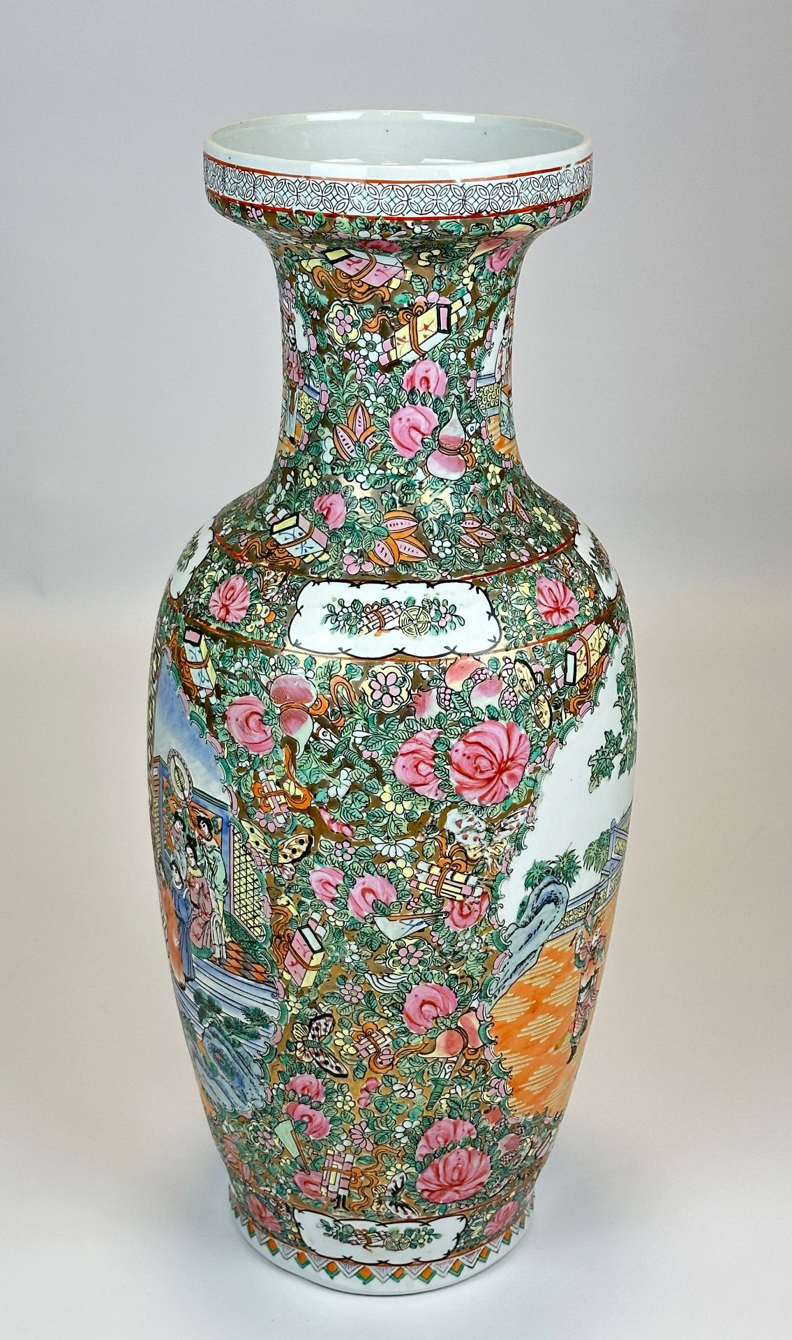 Vase. China. Rose Kanton. Anfang 20. Jahrhundert. - Bild 4 aus 17