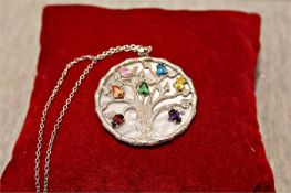 Silberkette mit Lebensbaumanhänger