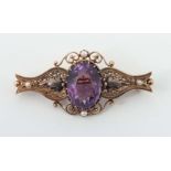 Brosche England, um 1900, Gelbgold