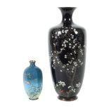 2 Cloisonné Vasen Japan, wohl 1.