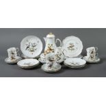 Mokkaserviceteile mit Vogeldekor