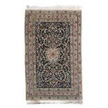 Feine Medaillonbrücke mit