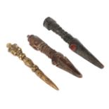 Drei Phurba-Dolche Himalya-Region,