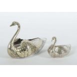 2 Konfektdosen/Anbietschalen in Form