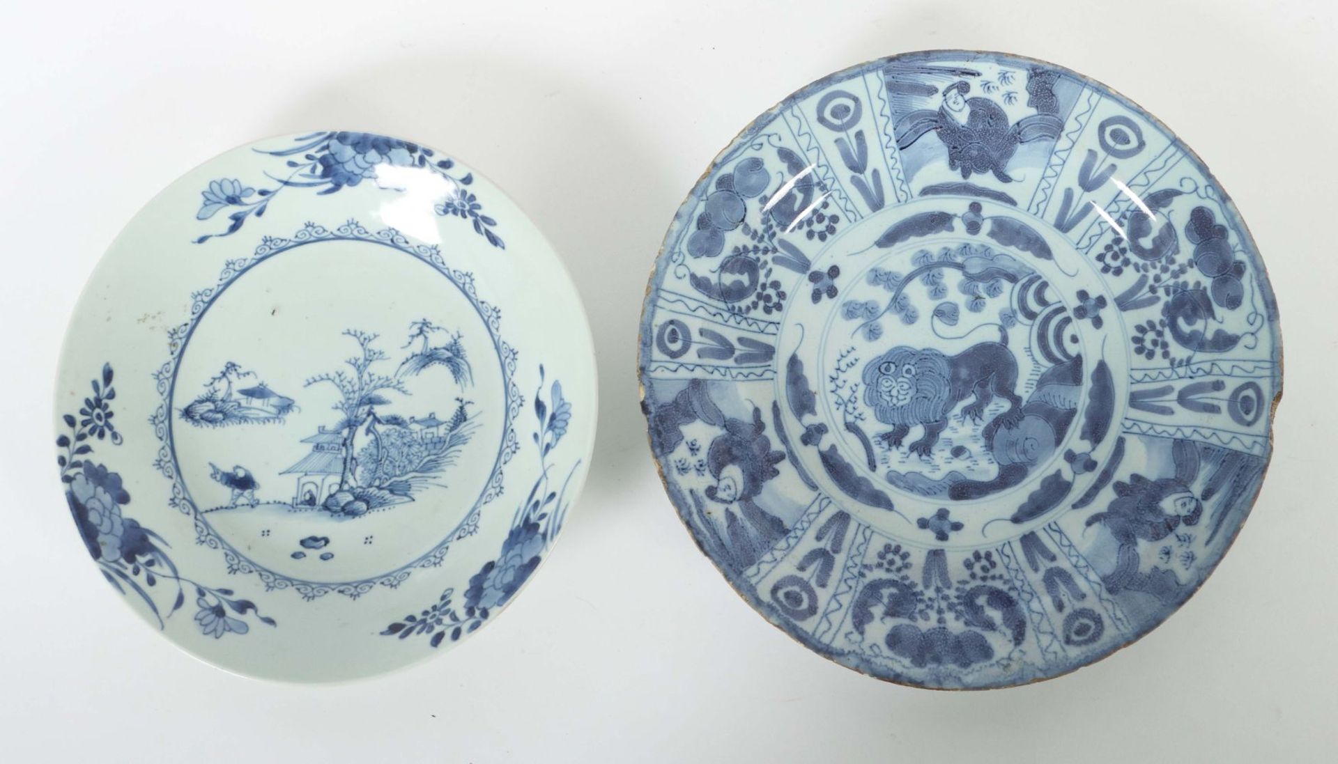 2 Fayenceteller mit Chinoiserien wohl