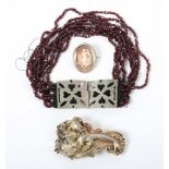 Konvolut Schmuck eine figürliche