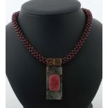 Designercollier modern, Designerin