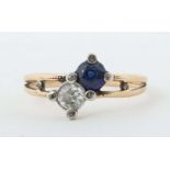 Ring mit Diamant/Saphir um 1900,