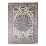 Cremefarbener Nain sign. Habibian