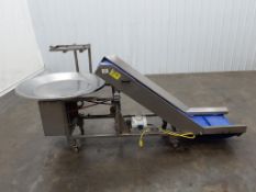 Cleated Take Away Incline Conveyor With Rotary Packaging Table