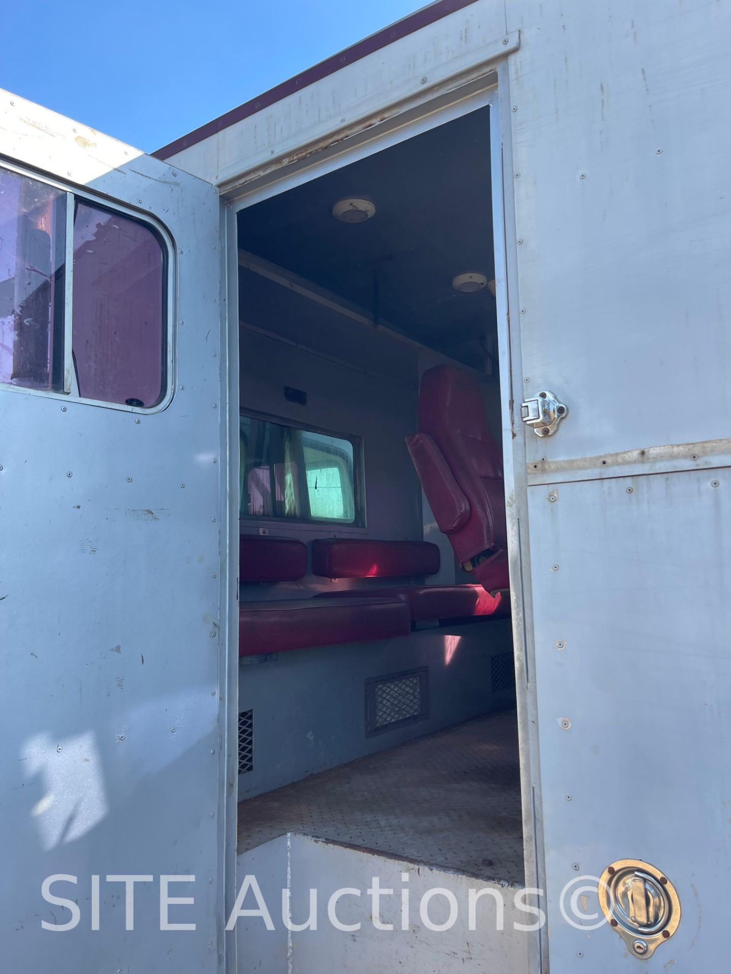 2004 Sterling Acterra S/A Wireline Truck - Image 31 of 44