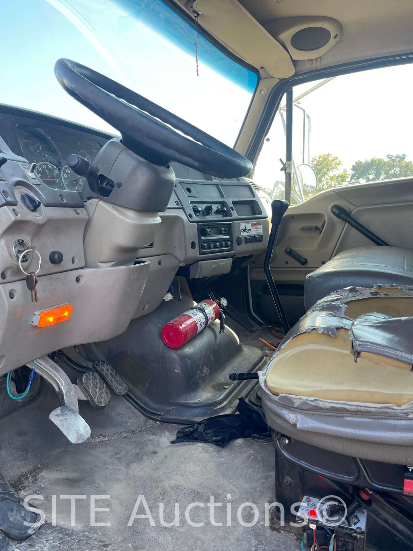 2006 Sterling Acterra S/A Wireline Truck - Image 24 of 50